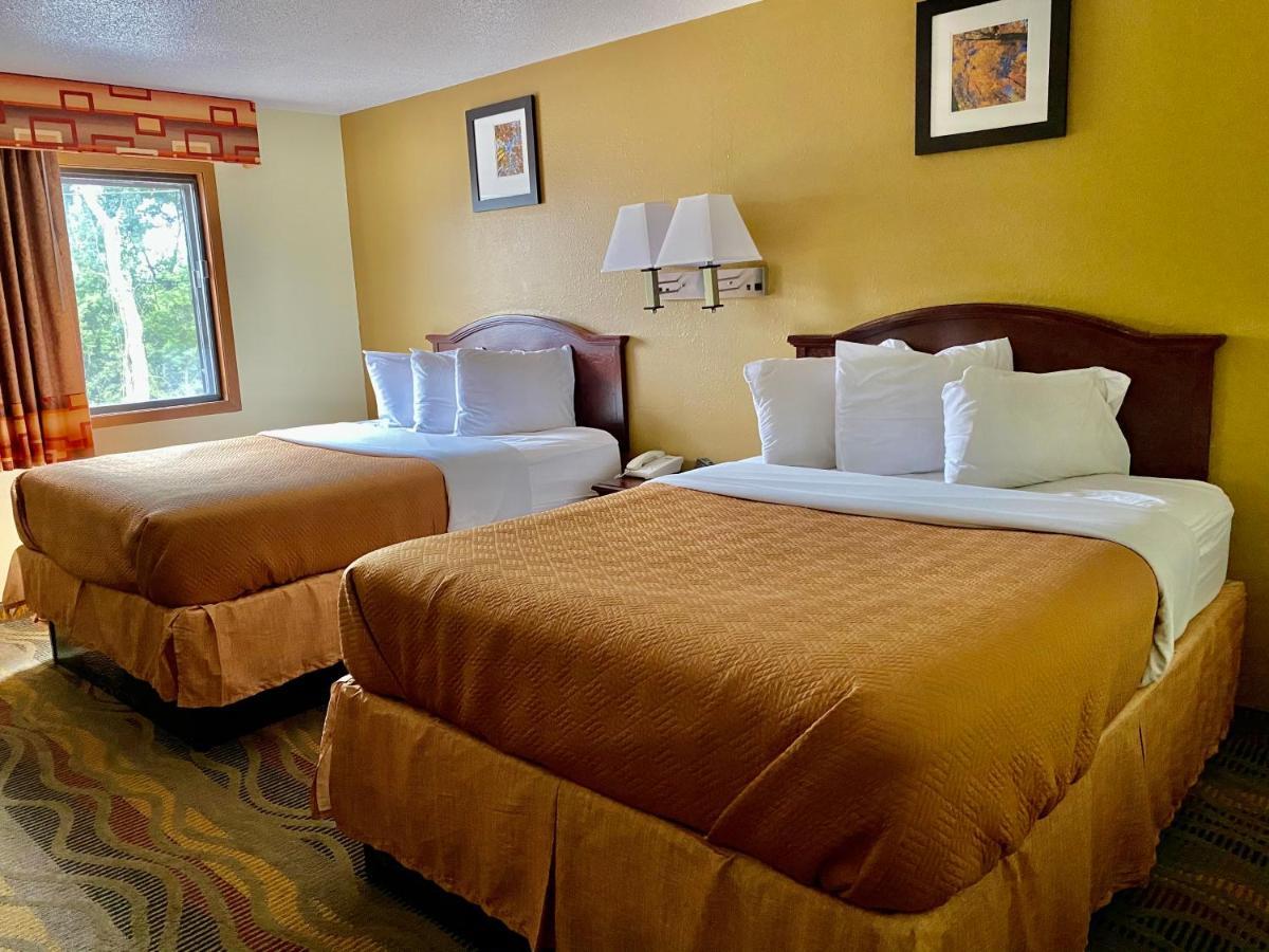 ทราเวลลอดจ์ ลา ปอร์เต/ มิชิแกน ซิตี้ แอเรีย Hotel La Porte ภายนอก รูปภาพ