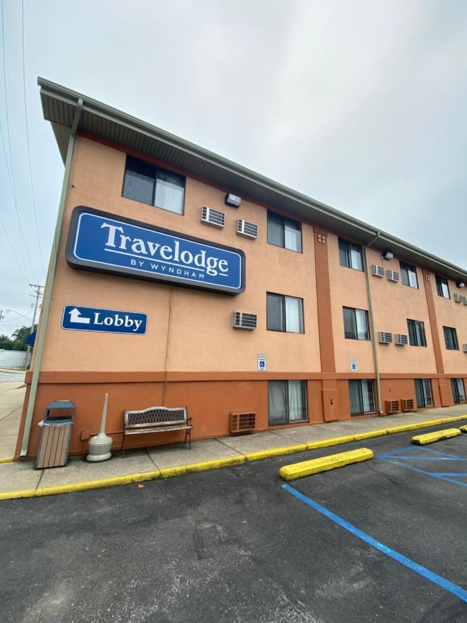 ทราเวลลอดจ์ ลา ปอร์เต/ มิชิแกน ซิตี้ แอเรีย Hotel La Porte ภายนอก รูปภาพ