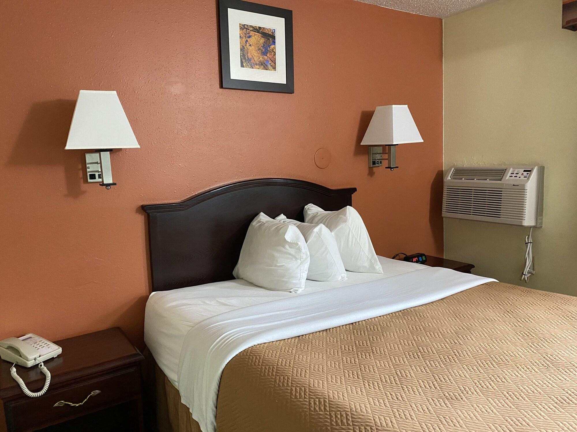 ทราเวลลอดจ์ ลา ปอร์เต/ มิชิแกน ซิตี้ แอเรีย Hotel La Porte ภายนอก รูปภาพ