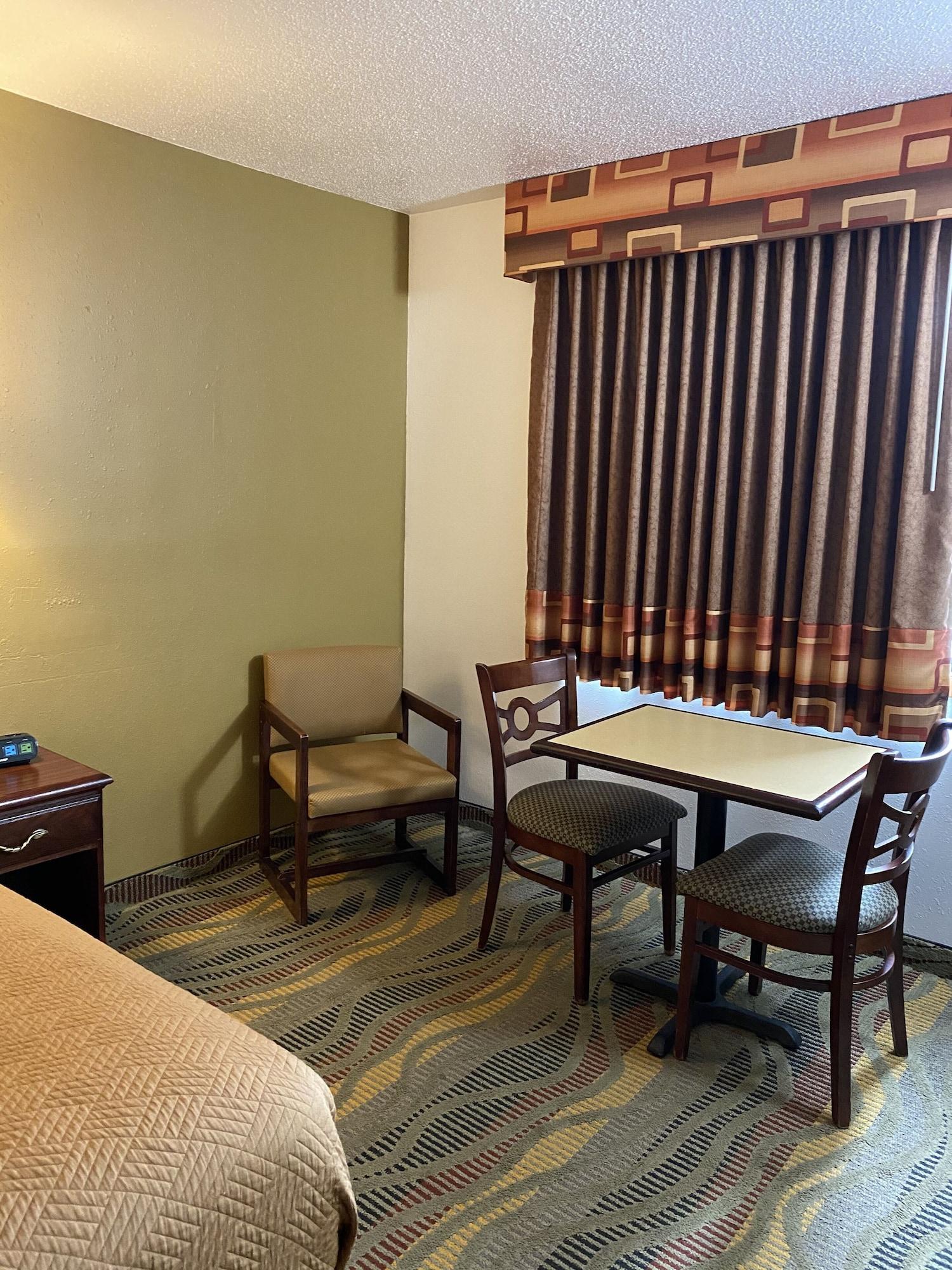 ทราเวลลอดจ์ ลา ปอร์เต/ มิชิแกน ซิตี้ แอเรีย Hotel La Porte ภายนอก รูปภาพ