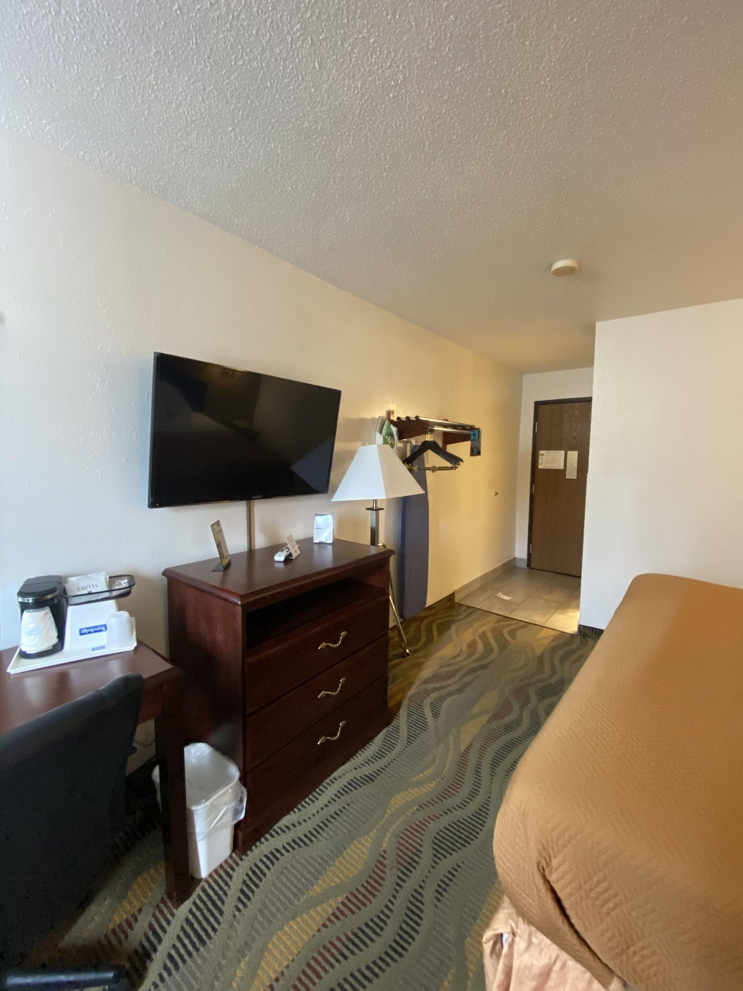 ทราเวลลอดจ์ ลา ปอร์เต/ มิชิแกน ซิตี้ แอเรีย Hotel La Porte ภายนอก รูปภาพ