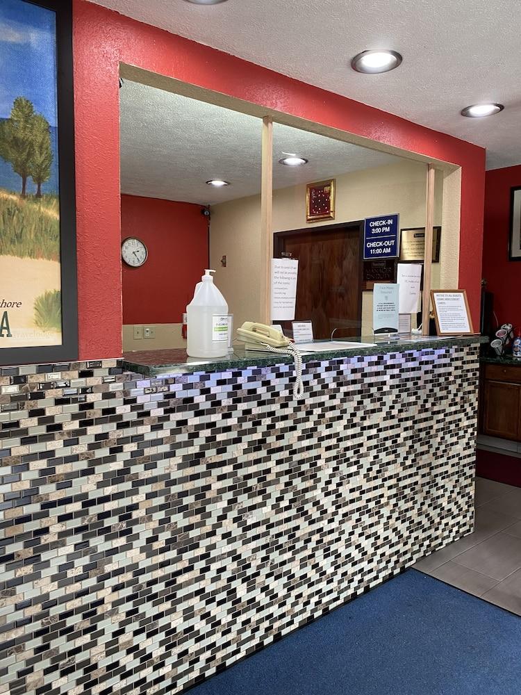 ทราเวลลอดจ์ ลา ปอร์เต/ มิชิแกน ซิตี้ แอเรีย Hotel La Porte ภายนอก รูปภาพ