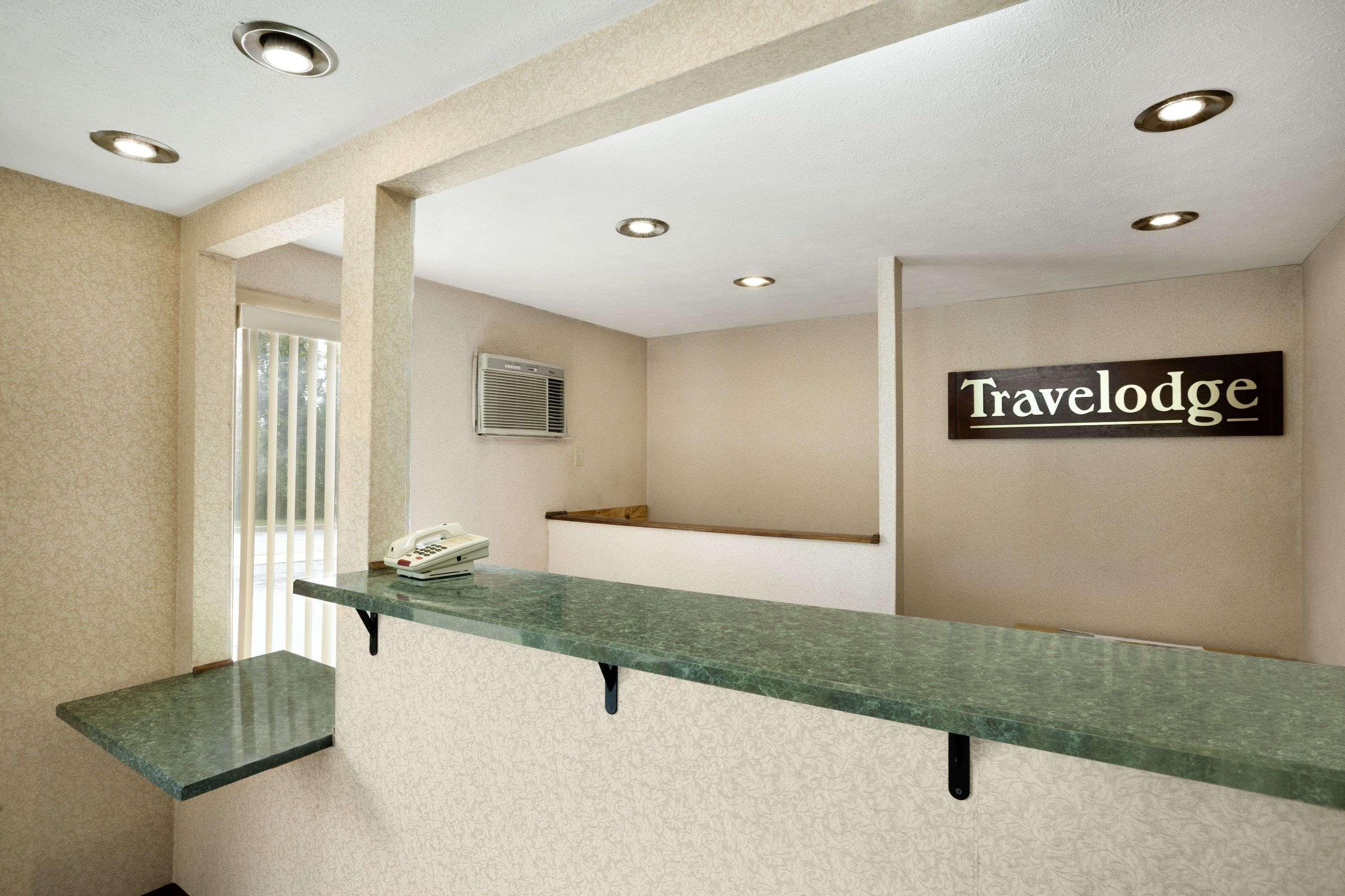 ทราเวลลอดจ์ ลา ปอร์เต/ มิชิแกน ซิตี้ แอเรีย Hotel La Porte ภายนอก รูปภาพ